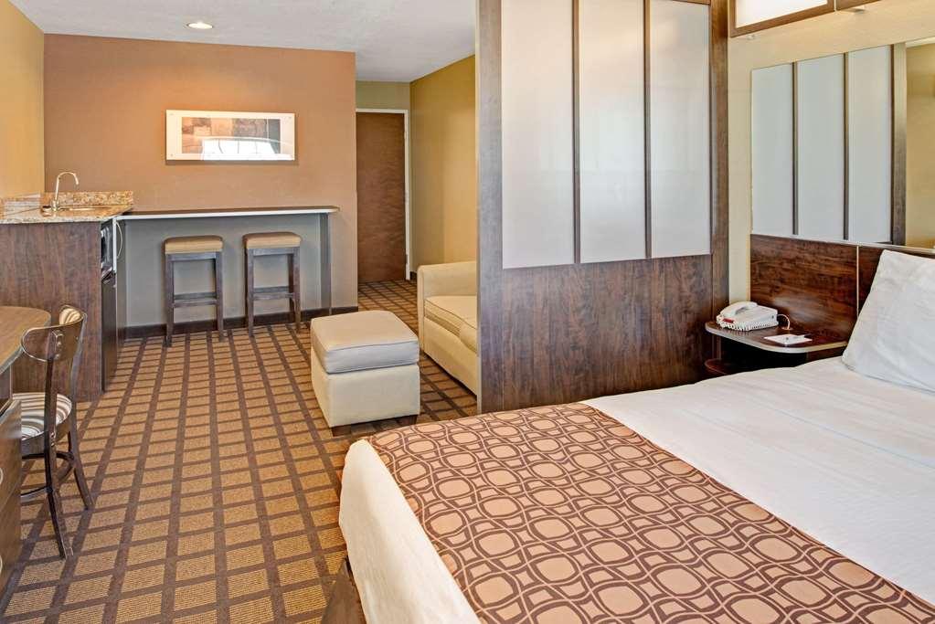 Microtel Inn & Suites By Wyndham Bluffs Council Bluffs Dış mekan fotoğraf