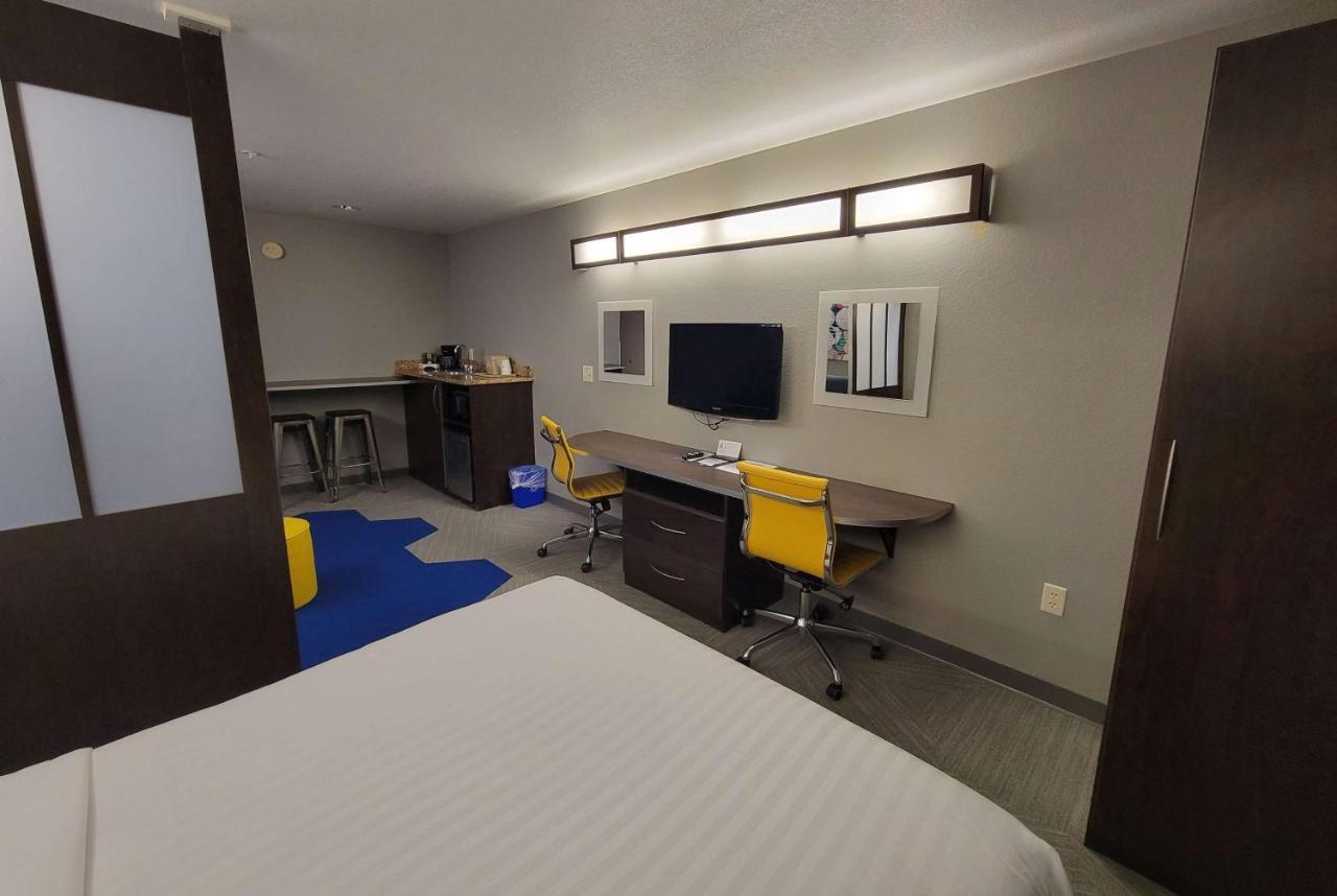 Microtel Inn & Suites By Wyndham Bluffs Council Bluffs Dış mekan fotoğraf