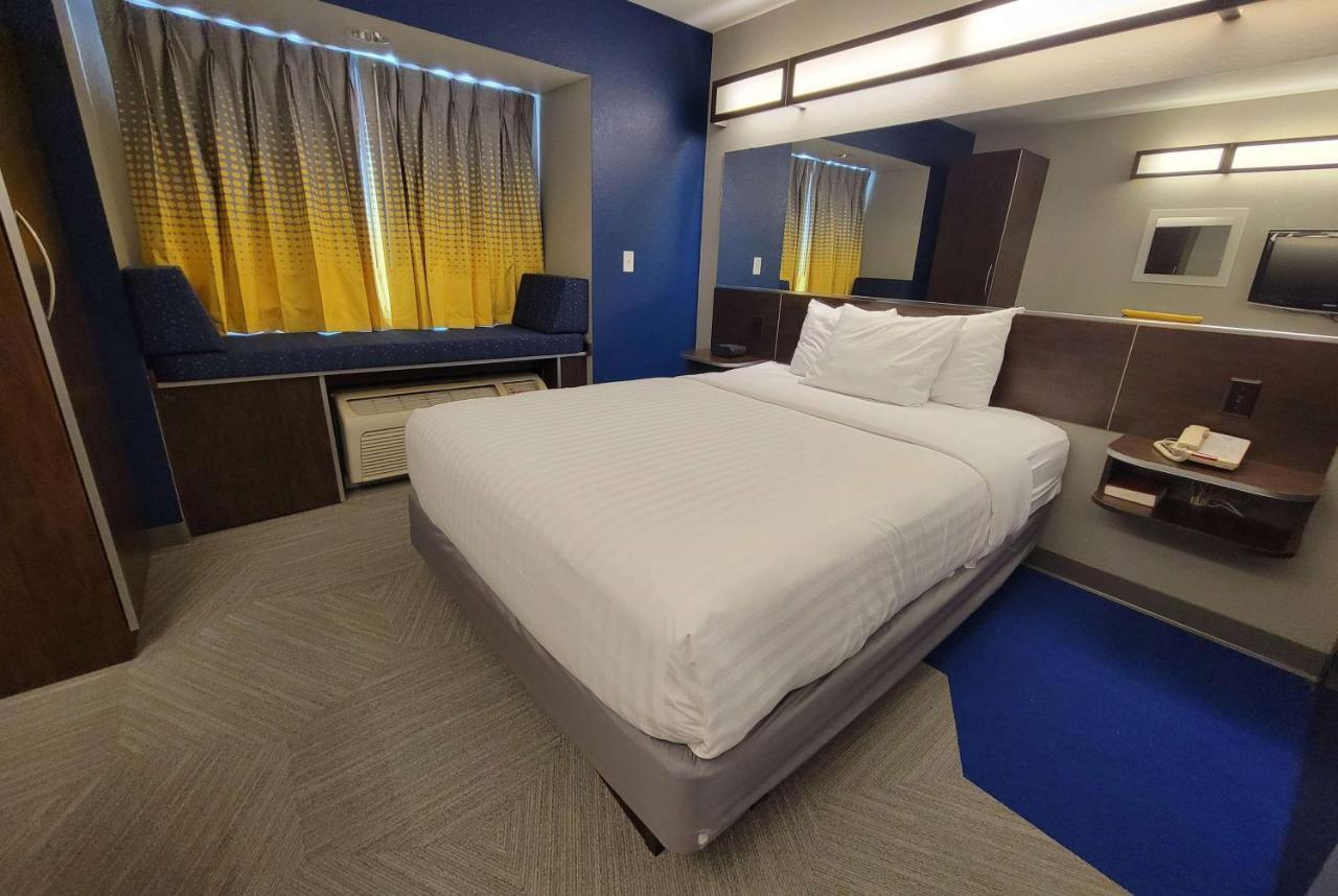Microtel Inn & Suites By Wyndham Bluffs Council Bluffs Dış mekan fotoğraf