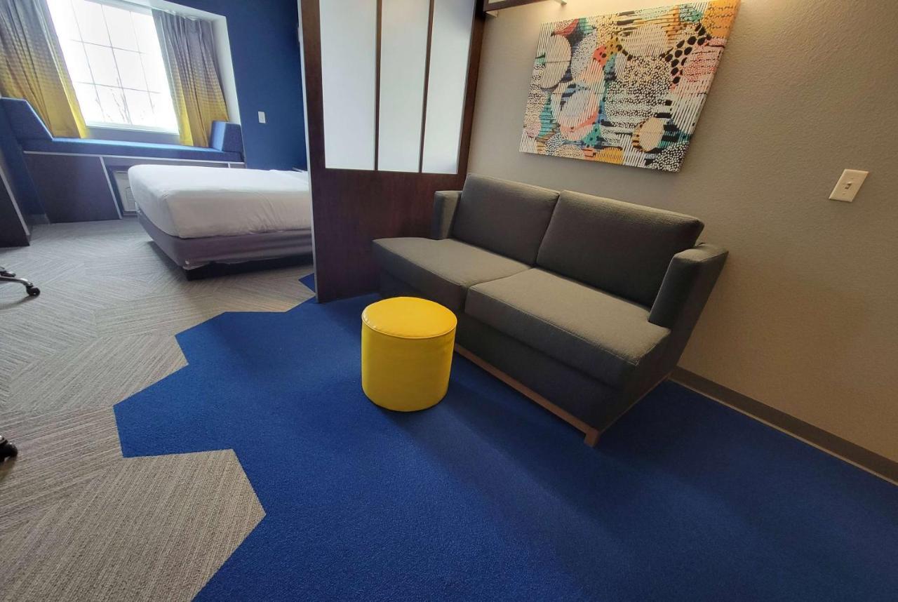 Microtel Inn & Suites By Wyndham Bluffs Council Bluffs Dış mekan fotoğraf