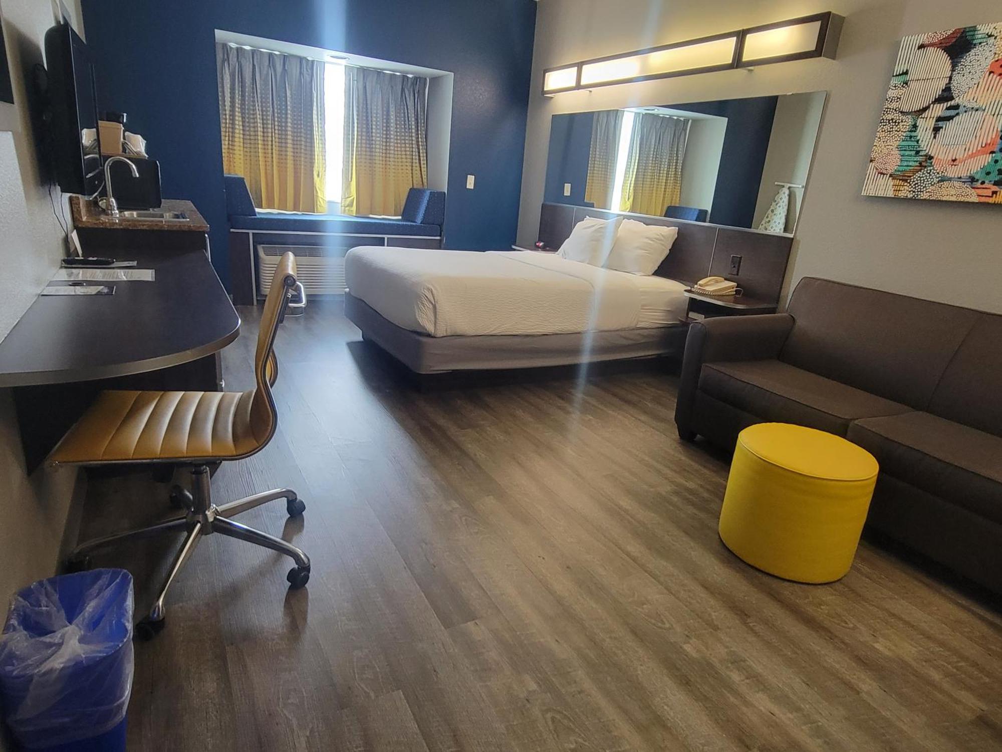 Microtel Inn & Suites By Wyndham Bluffs Council Bluffs Dış mekan fotoğraf