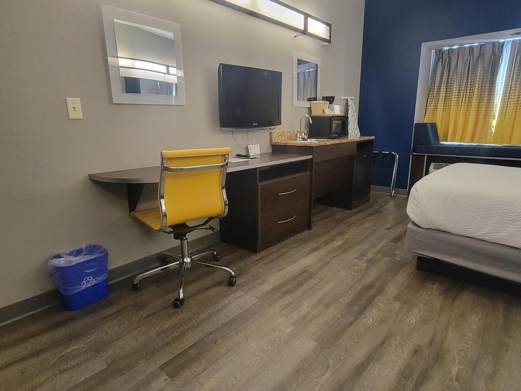 Microtel Inn & Suites By Wyndham Bluffs Council Bluffs Dış mekan fotoğraf