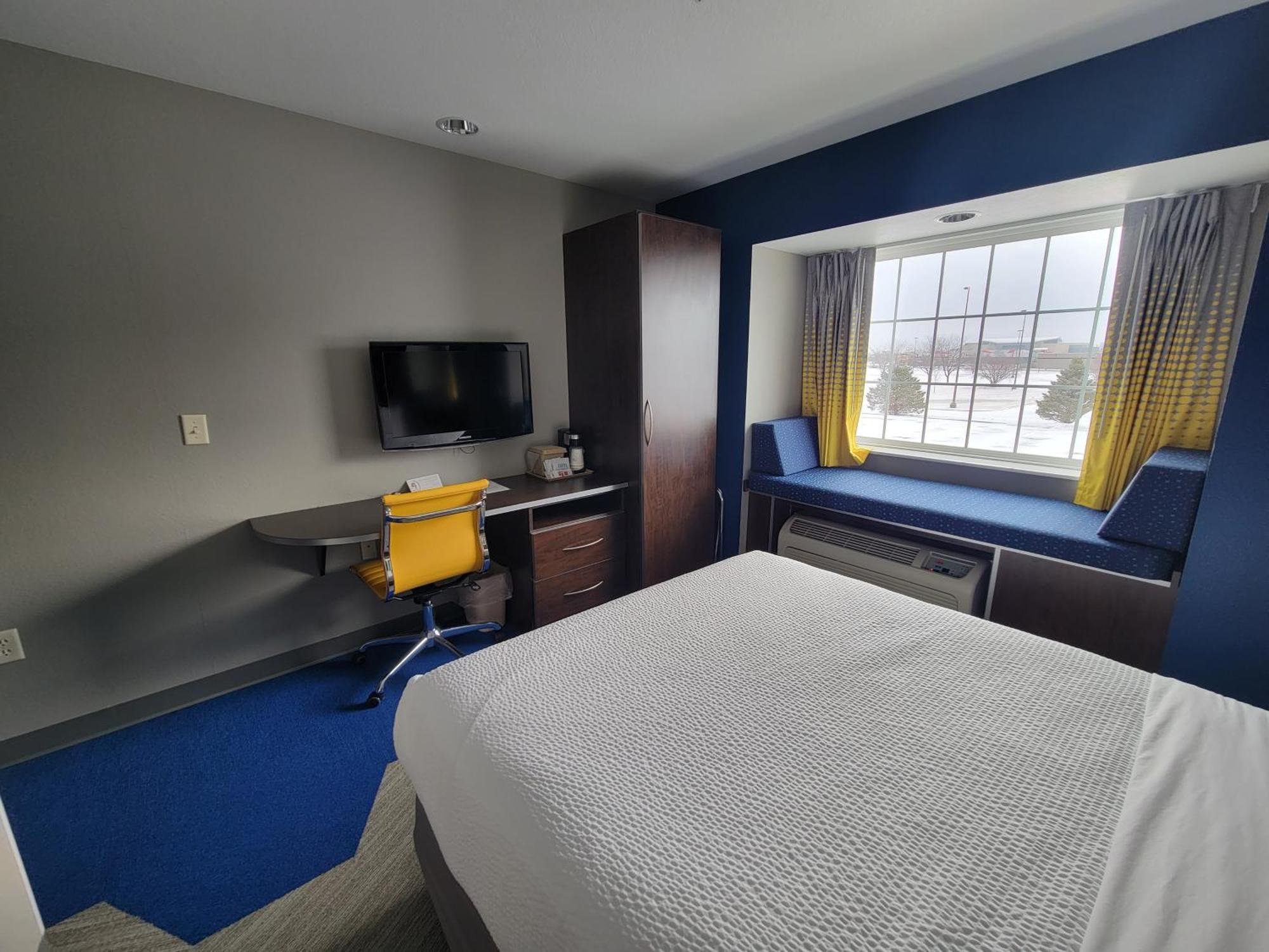 Microtel Inn & Suites By Wyndham Bluffs Council Bluffs Dış mekan fotoğraf