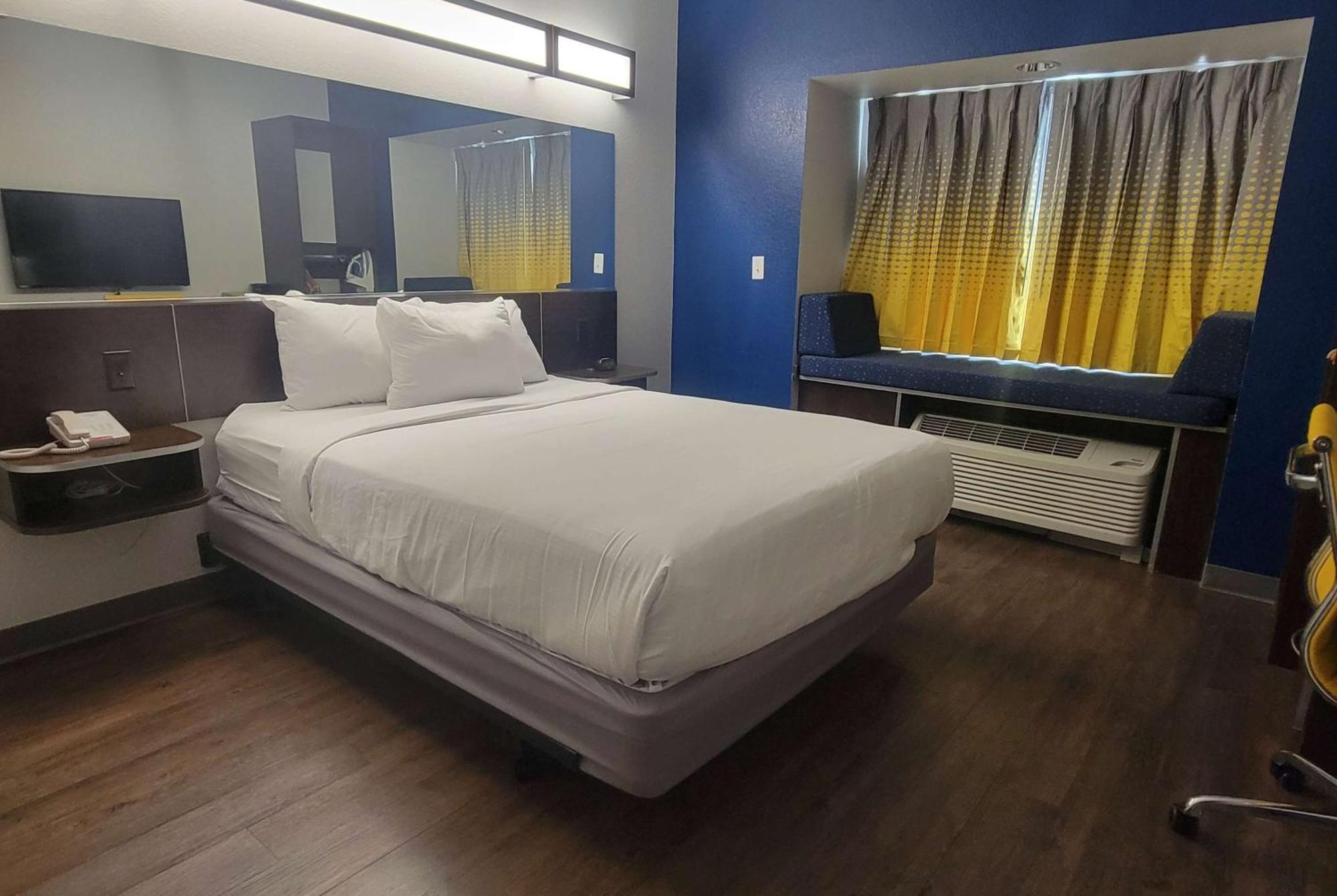 Microtel Inn & Suites By Wyndham Bluffs Council Bluffs Dış mekan fotoğraf
